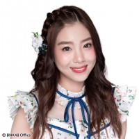 แก้ว BNK48